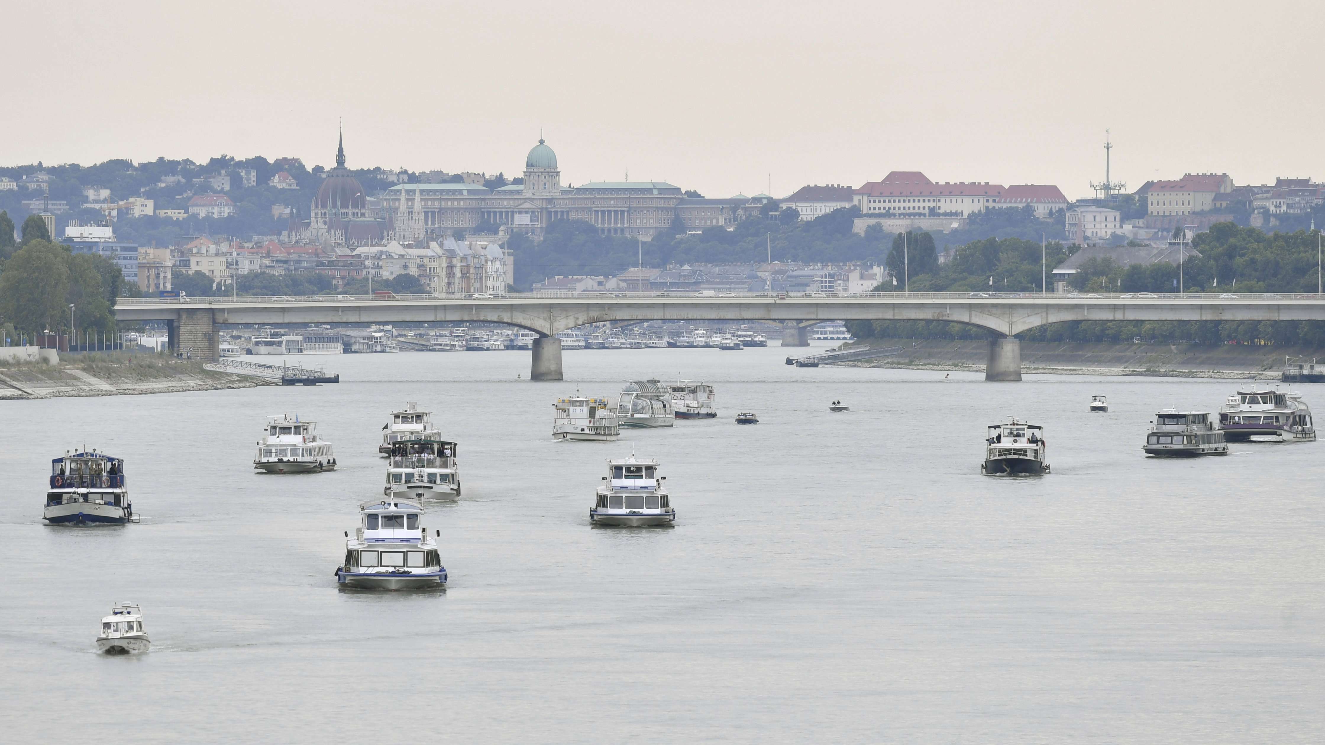 Ship collision in Budapest - Memorial event held on Danube River