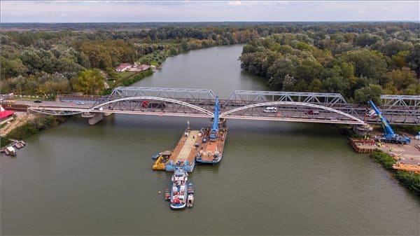 Tisza bike bridge