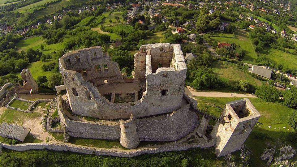 Castelul Csesznek