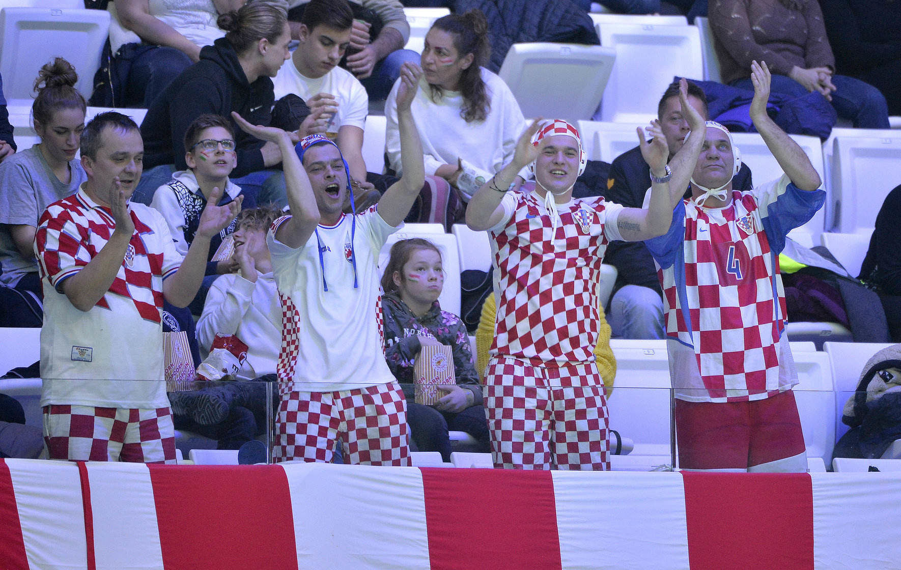 water polo croatian fans