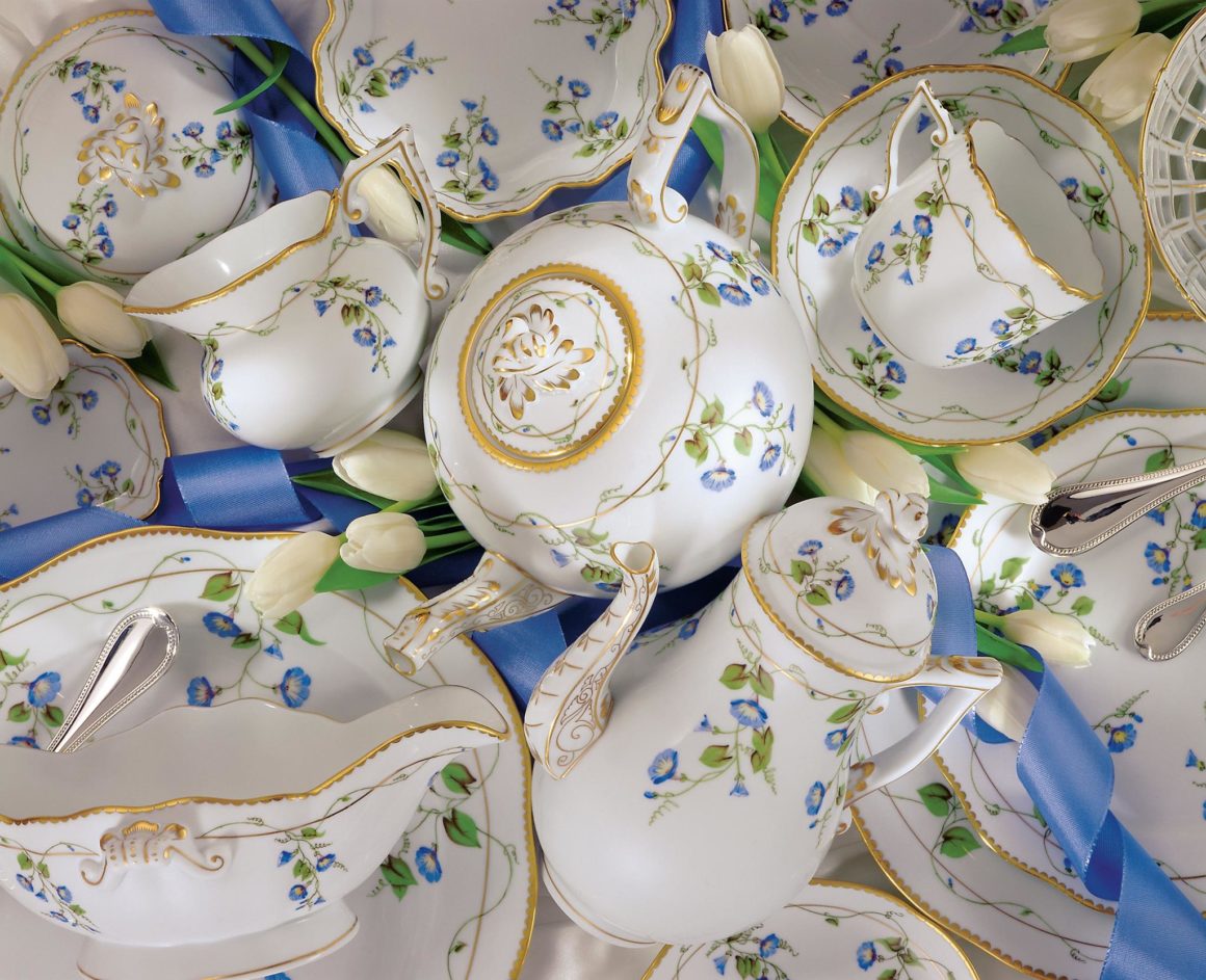 World famous Hungarian porcelains Herend, Hollóháza and Zsolnay Photos! Daily News Hungary