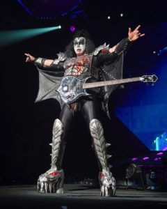 KISS, Hungary, Gene Simmons, band