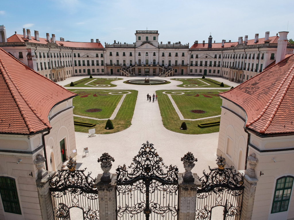 Castelul Esterházy Fertőd Ungaria