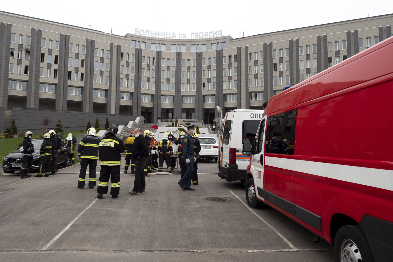 Five people were killed and 150 others evacuated on Tuesday after a fire broke out in a hospital in the Vyborgsky district of St. Petersburg, Russia