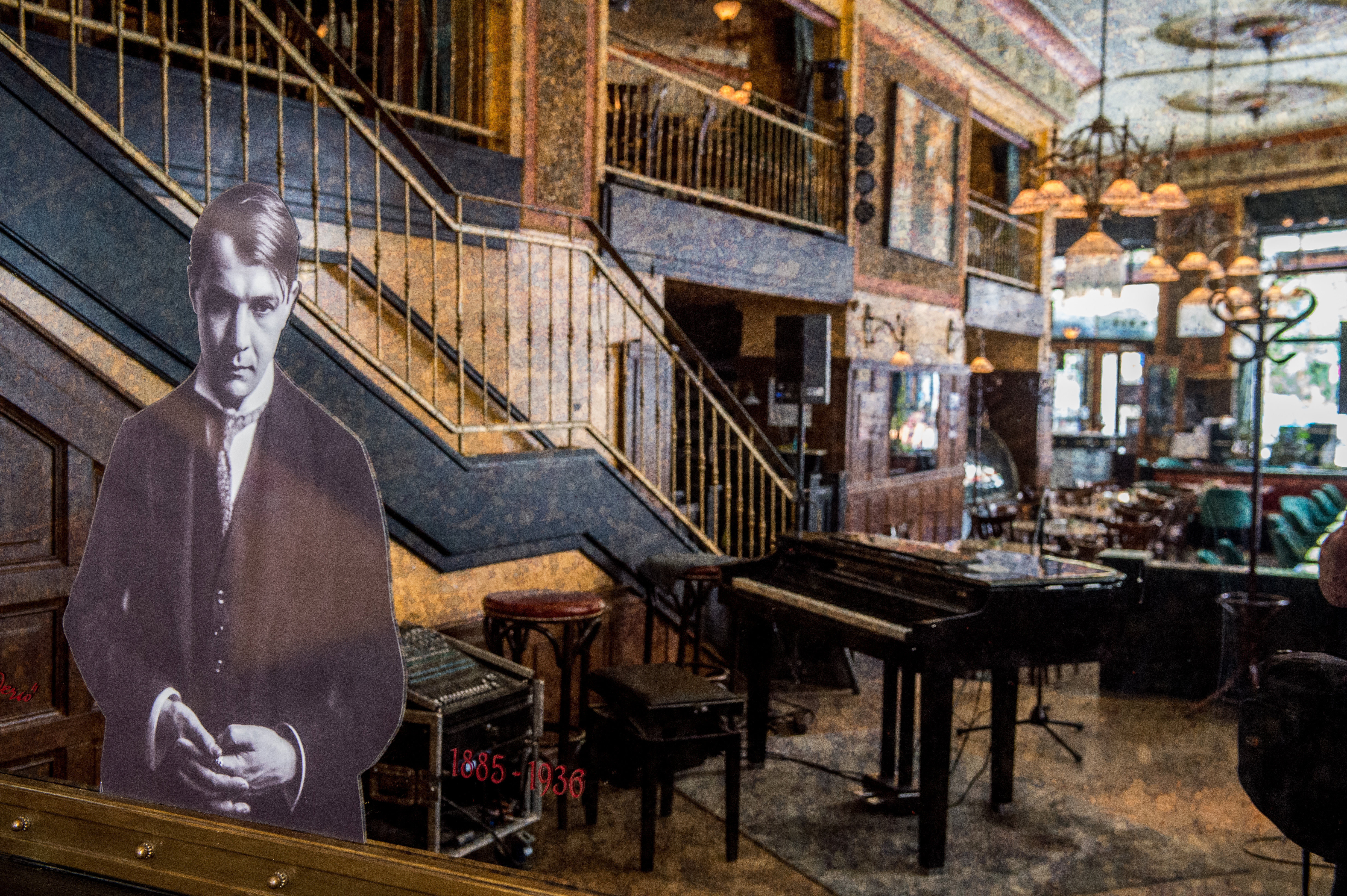 Történelmi kávéházak - Centrál Kávéház