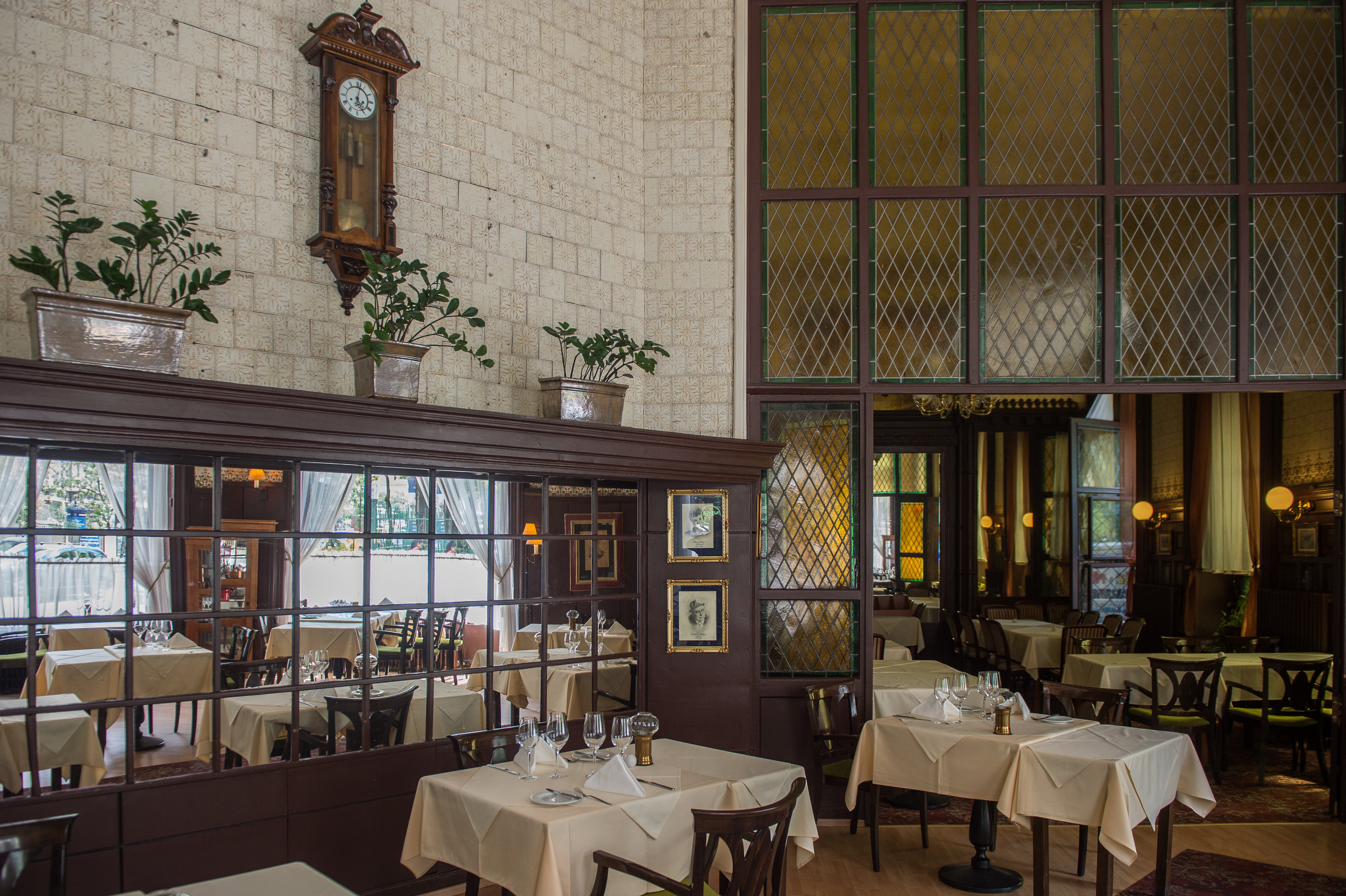 Történelmi kávéházak-Múzeum Kávéház és Étterem