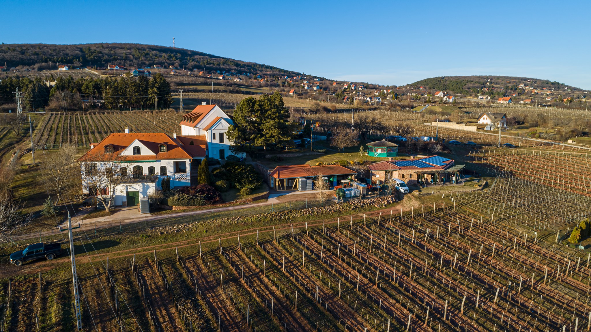 Jásdi Wine Terrace ، بالاتون ، المجر