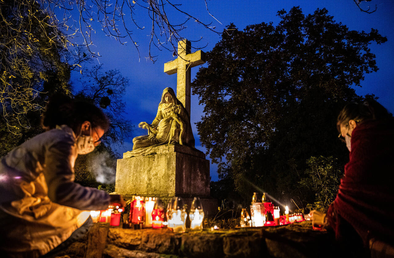 All Saints' Day in Hungary, 2020. Photo: MTI