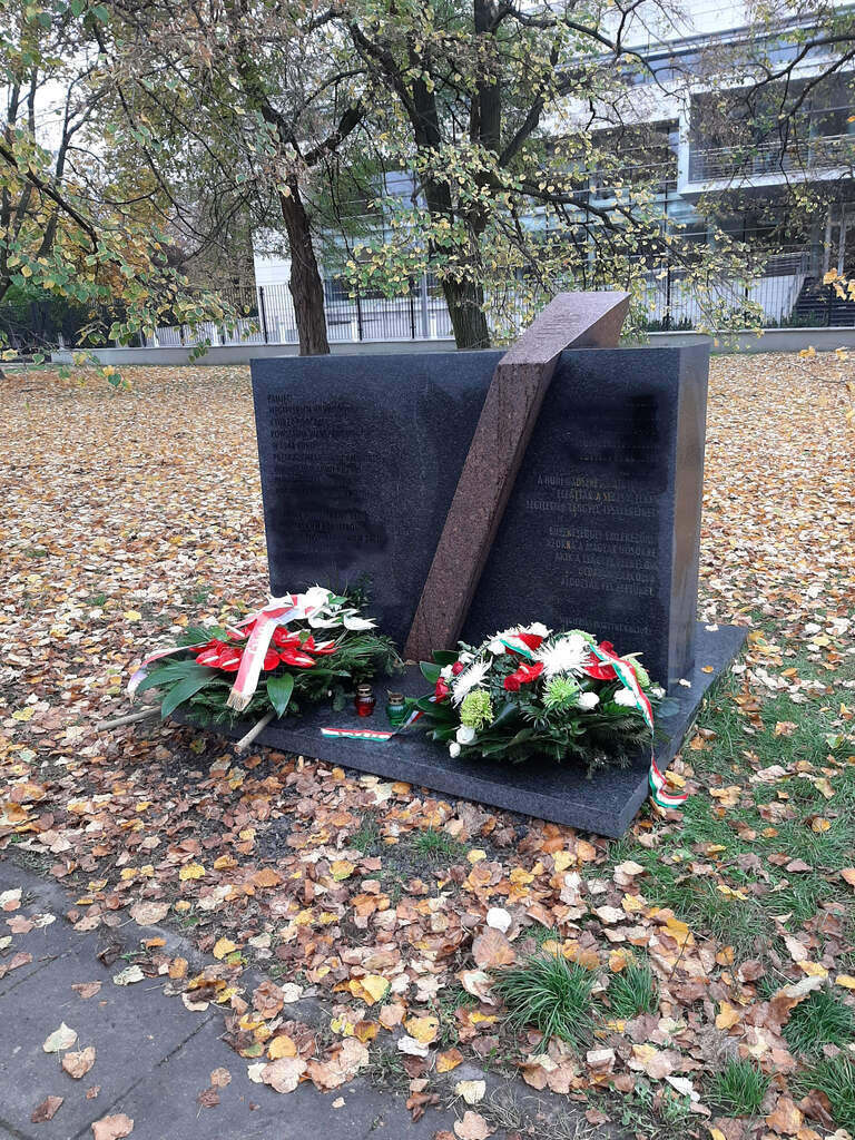 Warsaw, Poland. Hungarian monument damaged during Warsaw protests restored. Photo: Hungarian Embassy in Poland 