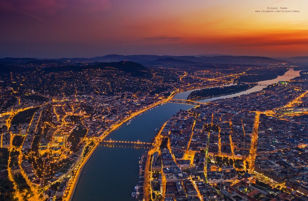 12 měsíců roku 2020 v Budapešti