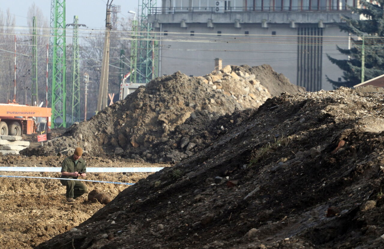 100kg WWII bomb found at Miskolc construction site