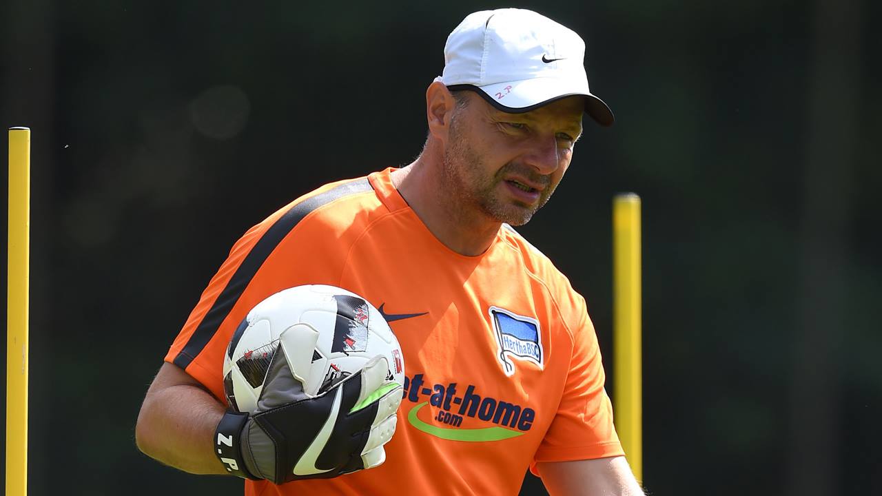 Hertha sack Hungarian goalkeeping coach over comments on migration, homosexuals