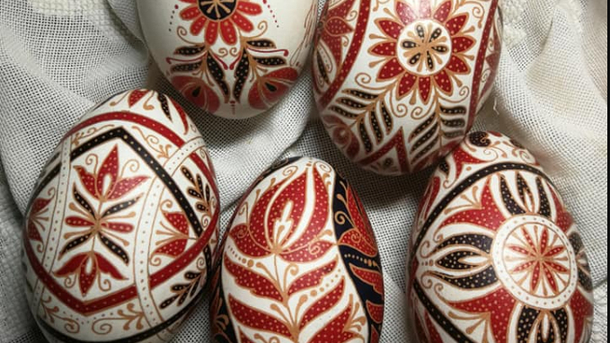 Traditional Hungarian Methods To Decorate Easter Eggs Photos Videos Daily News Hungary