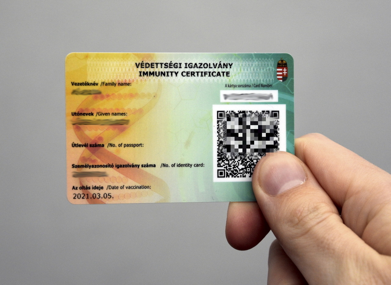 Védettségi Igazolvány Immunity Certificate Plastic Card