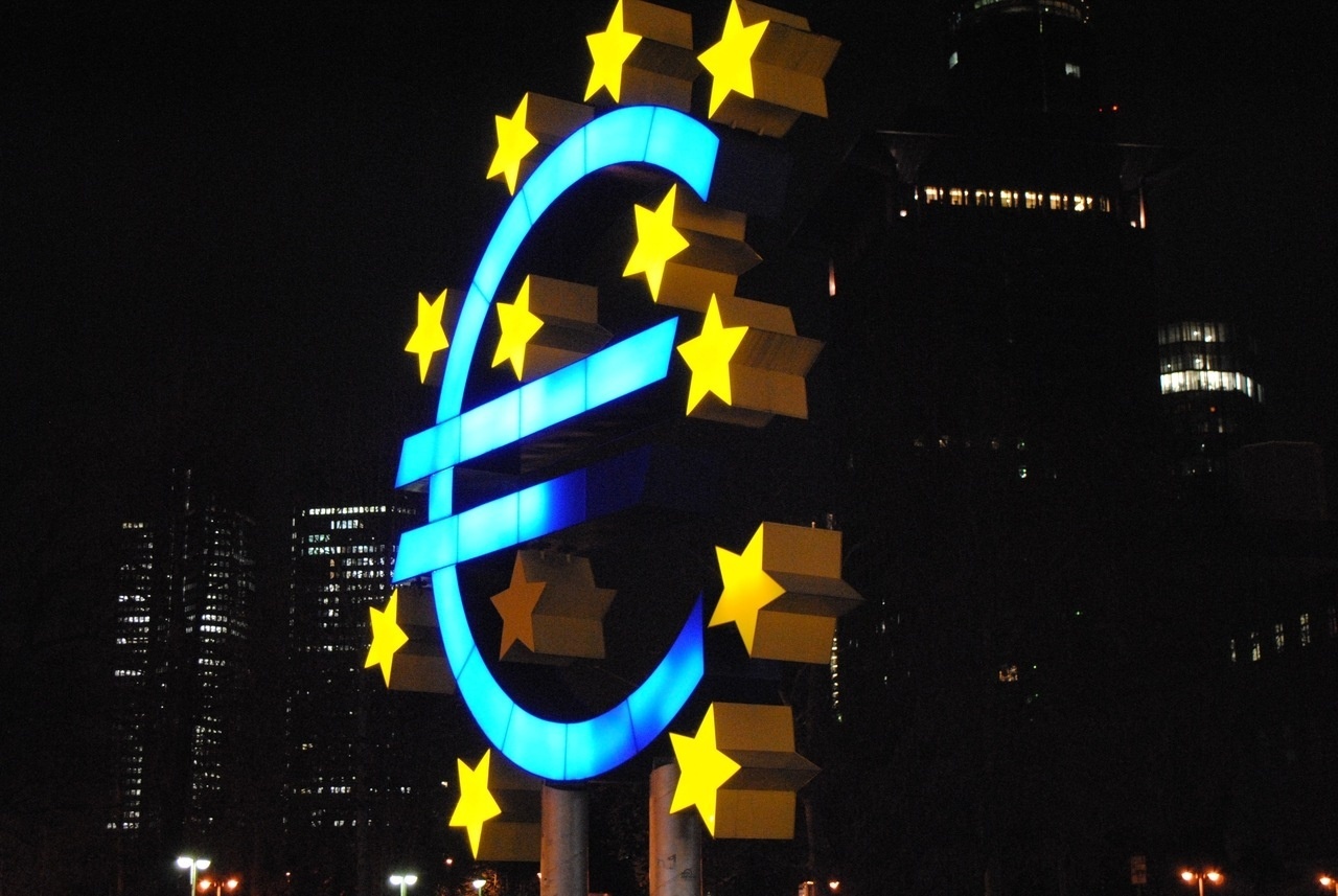 european-union-euro-neon-city