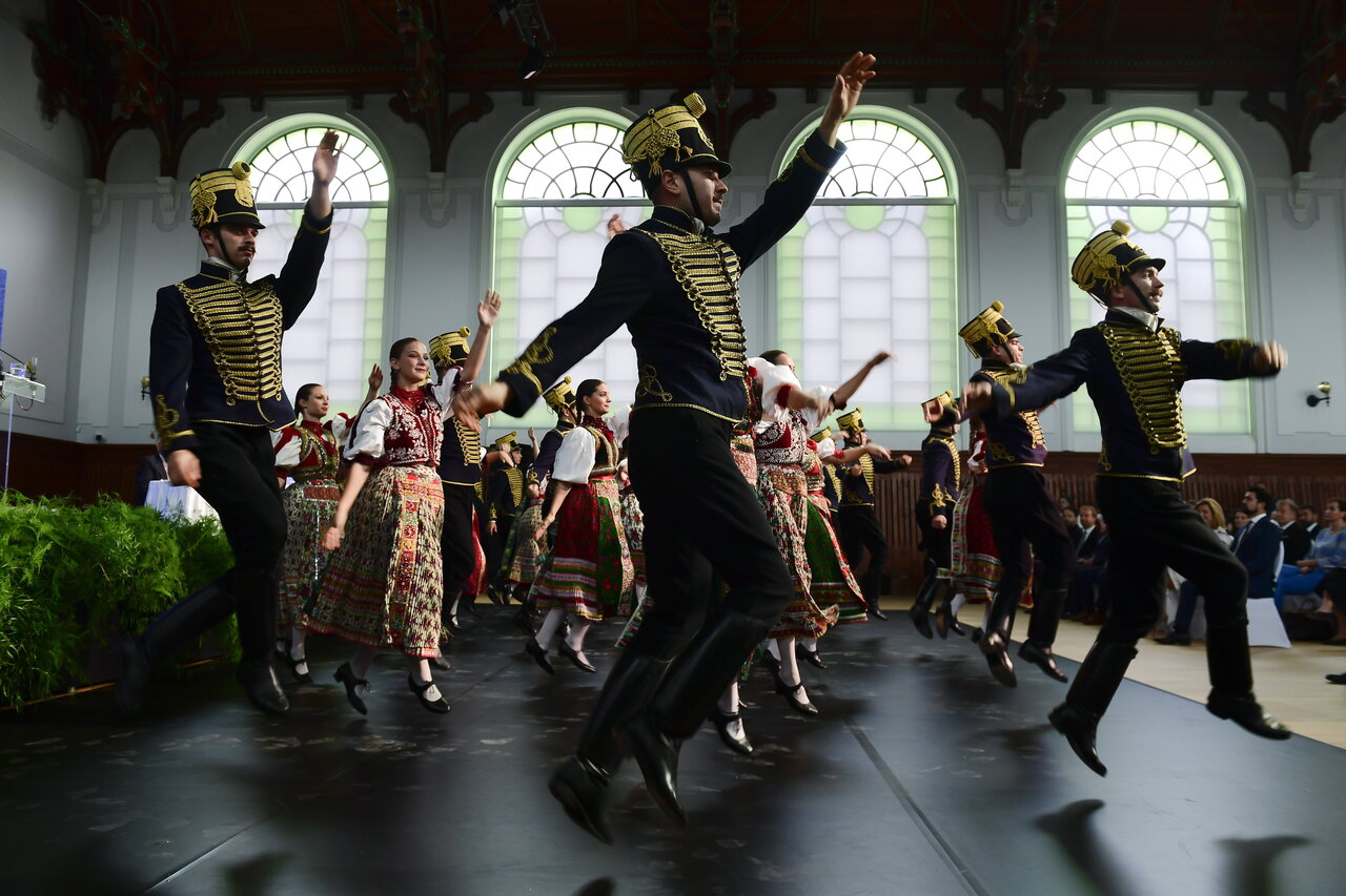 Hussar-culture-folk-dance