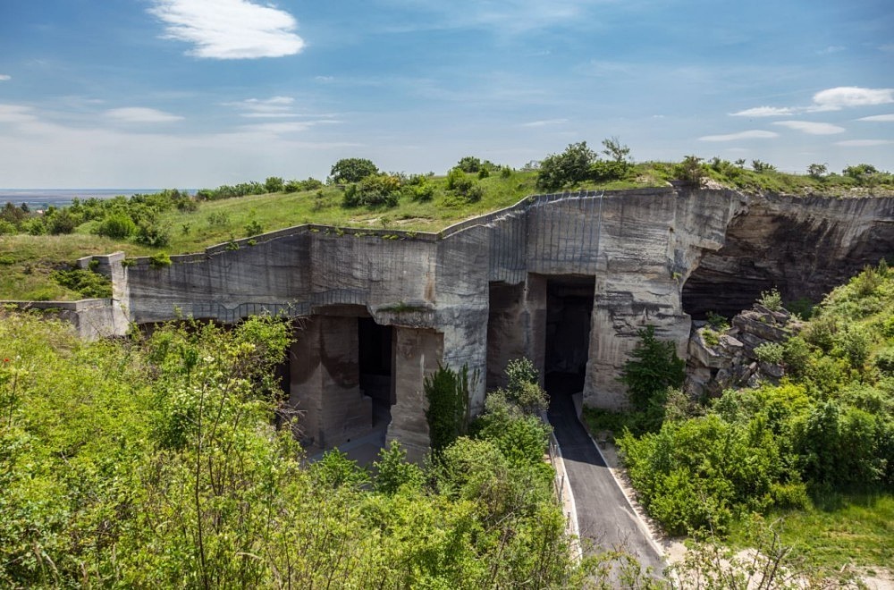 Fertőrákos 採石場和洞穴劇院