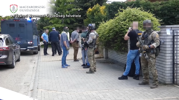 Hungary police terrorism (2)