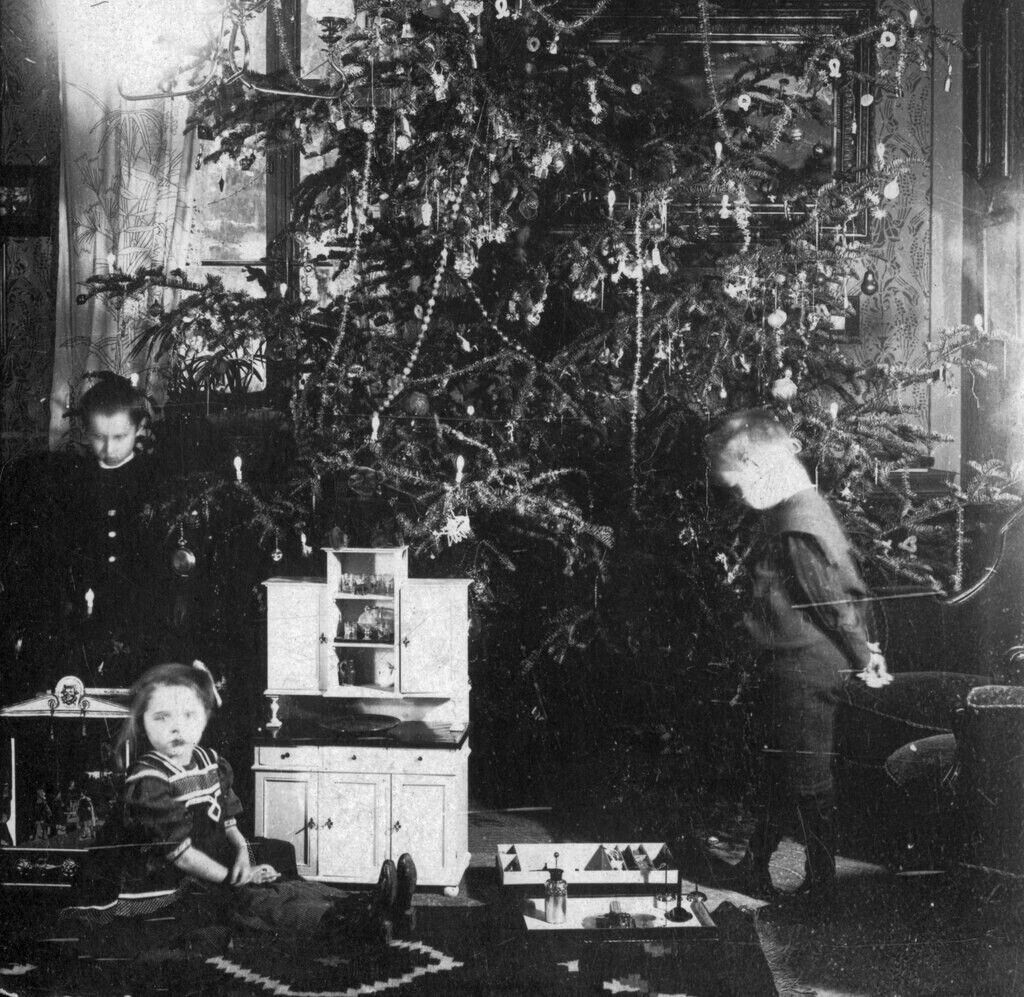 Hungarian Christmas Customs_Fortepan_Cholnoky Tamás_1909