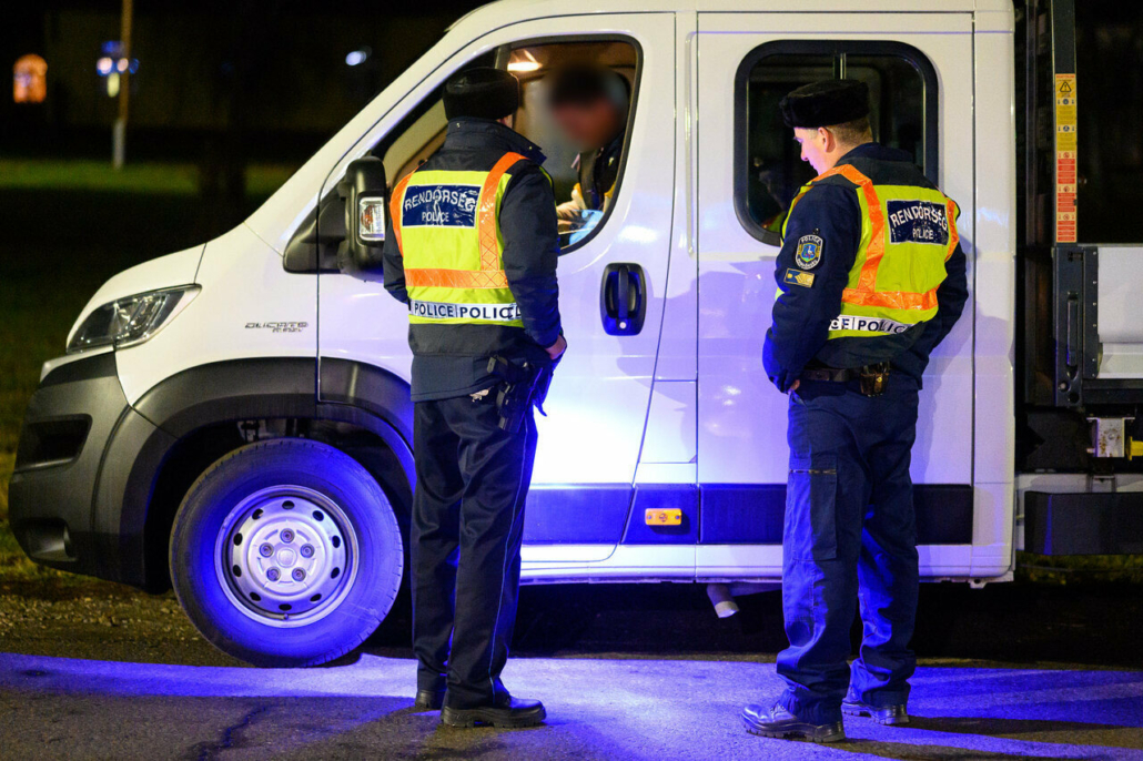 Police Rendőrség Arrest Deetention Car Kocsi