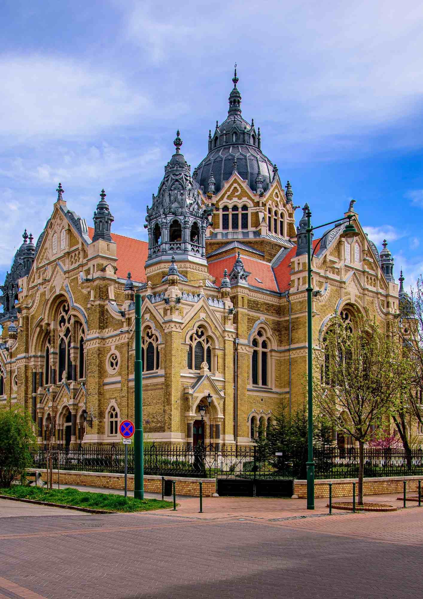 Romantic one-day trip in Hungary Szeged