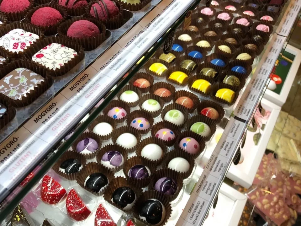 Sweetic unique chocolate bonbons
