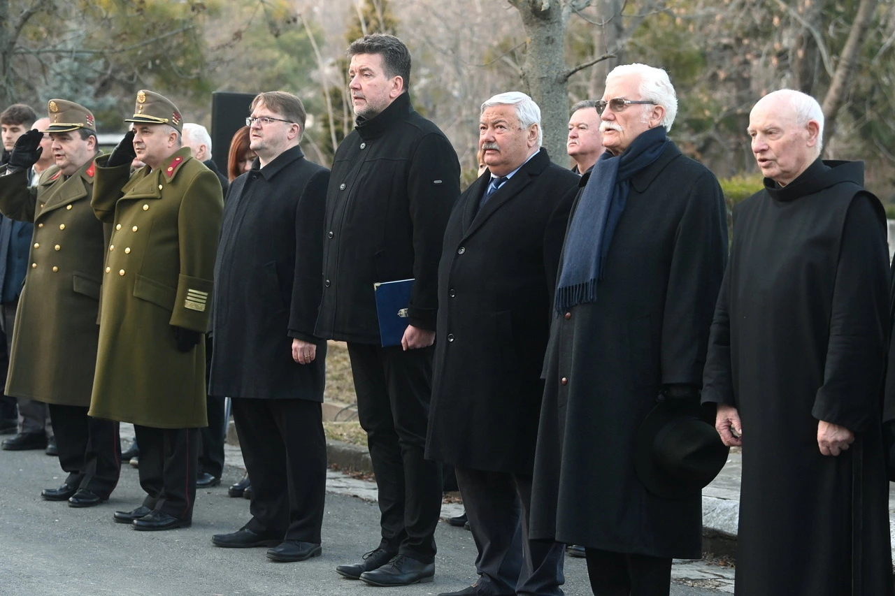 Civilian victims of Budapest WWII siege commemorated