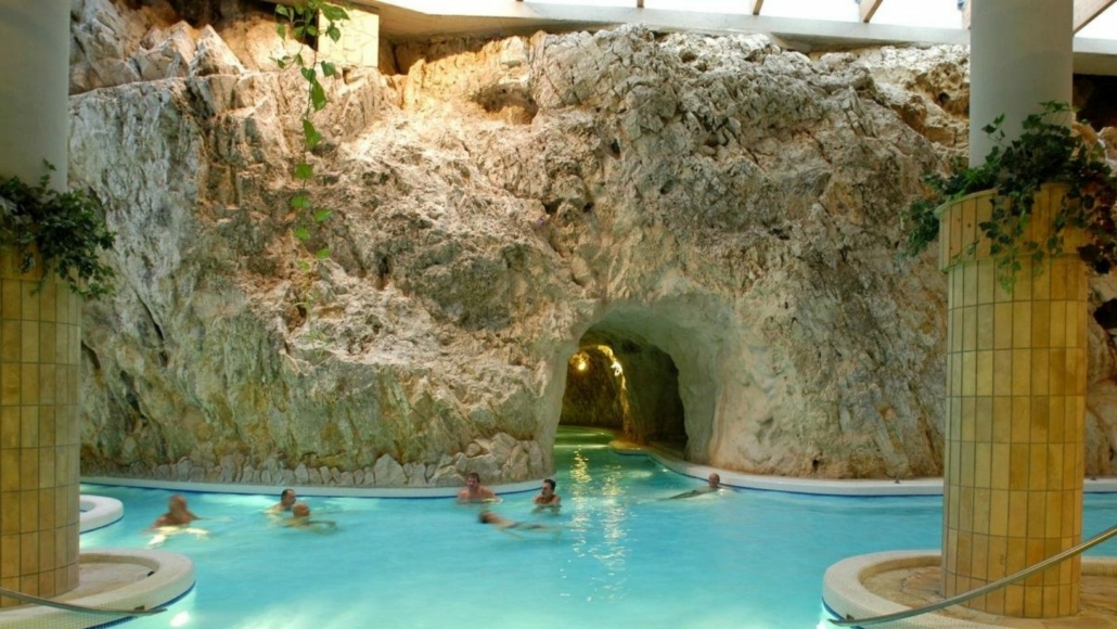 The most spectacular Hungarian thermal baths outside of the capital