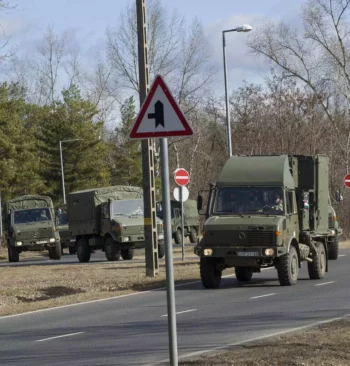 Military-convoy-Hungary