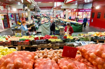 Retail Hungarian Shops Market
