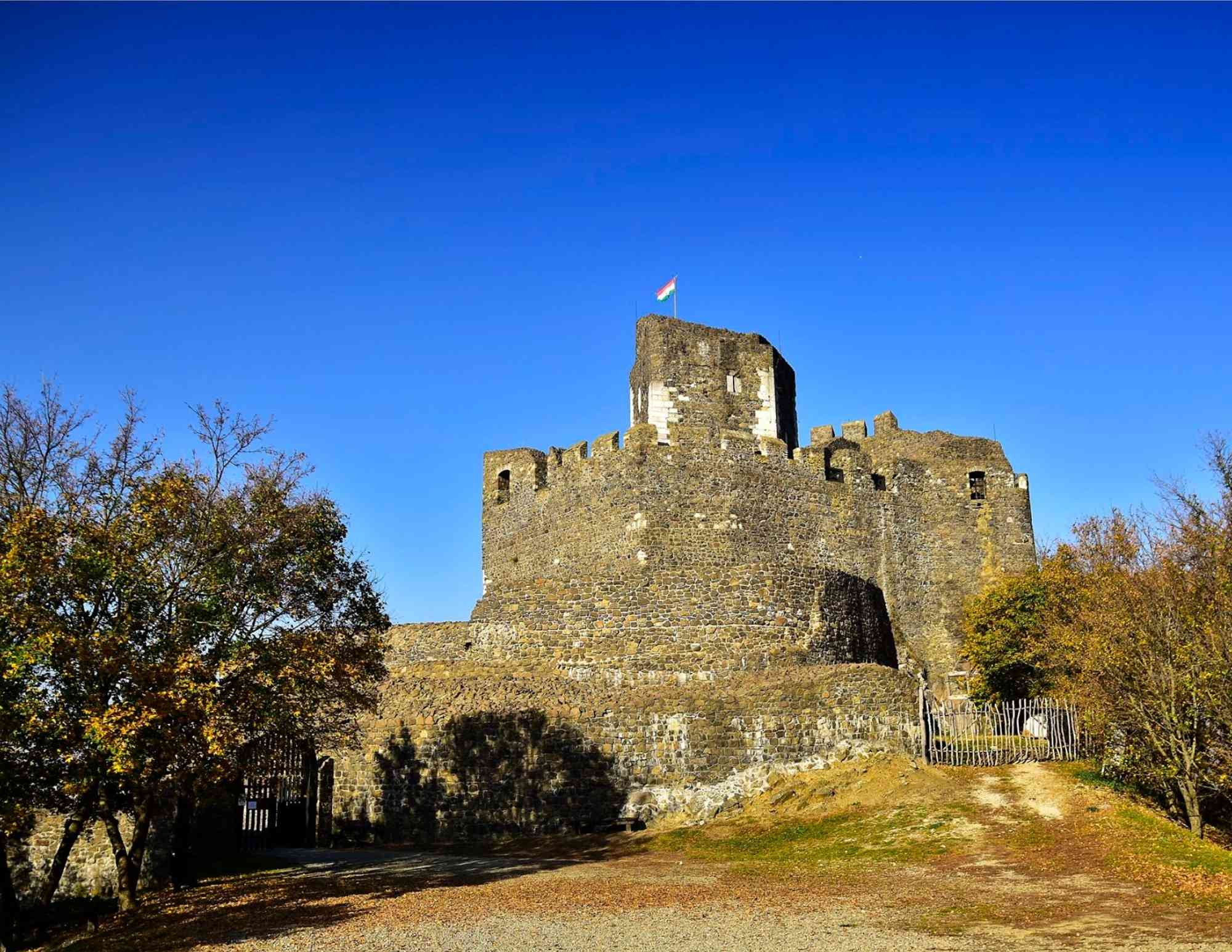 Mysterious legends around Hungarian fortresses 2
