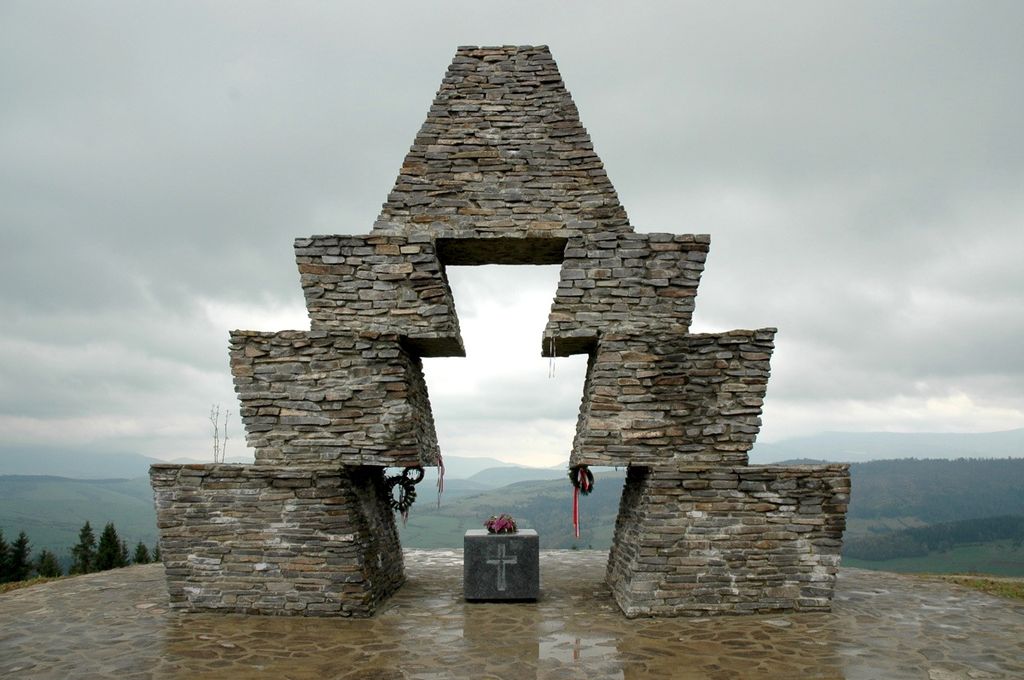 Verecke memorial in Transcarpathia