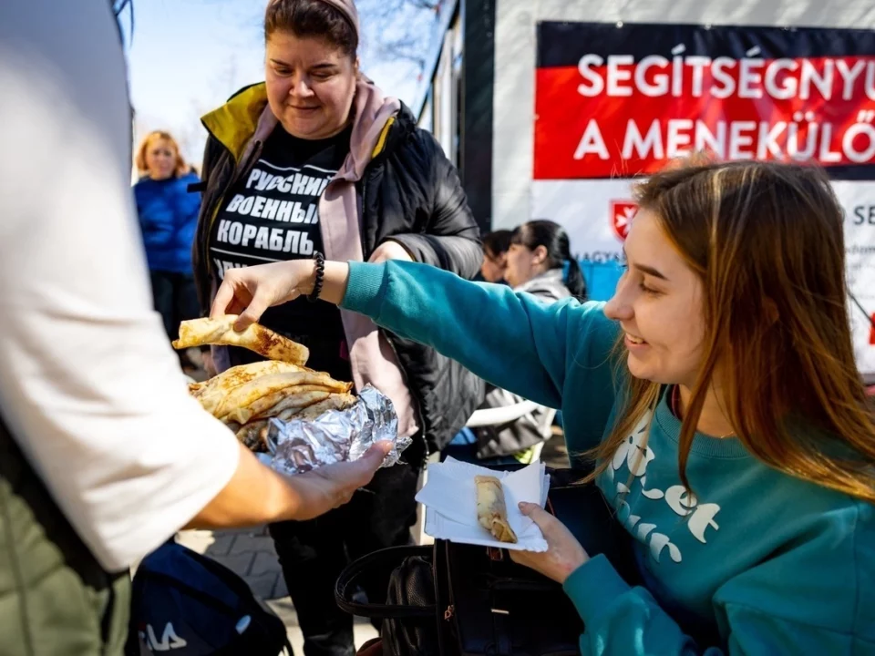 Volunteers help Ukraine refugees in Beregsurány 2