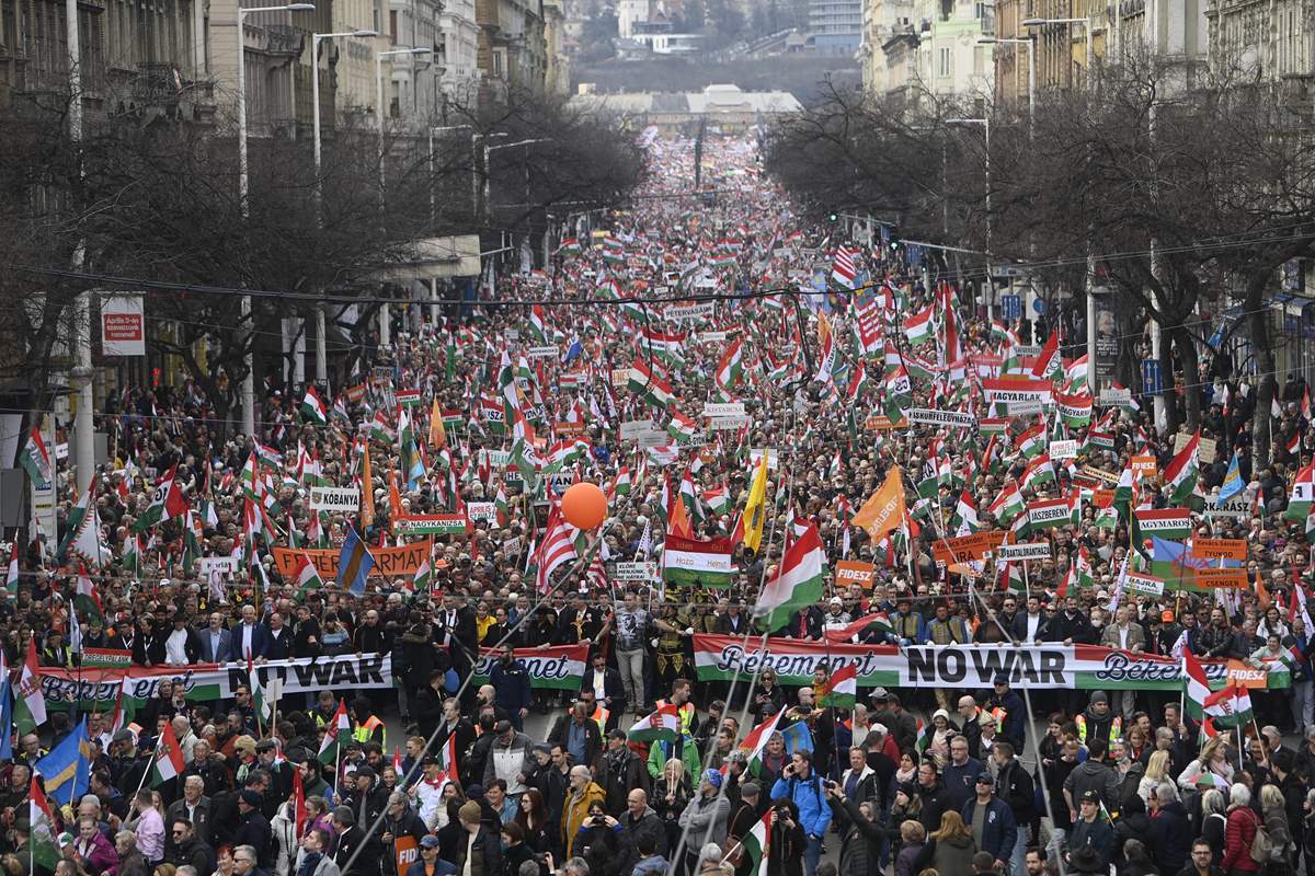 السلام مارس 2022 فيدسز المجر بودابست أوربان