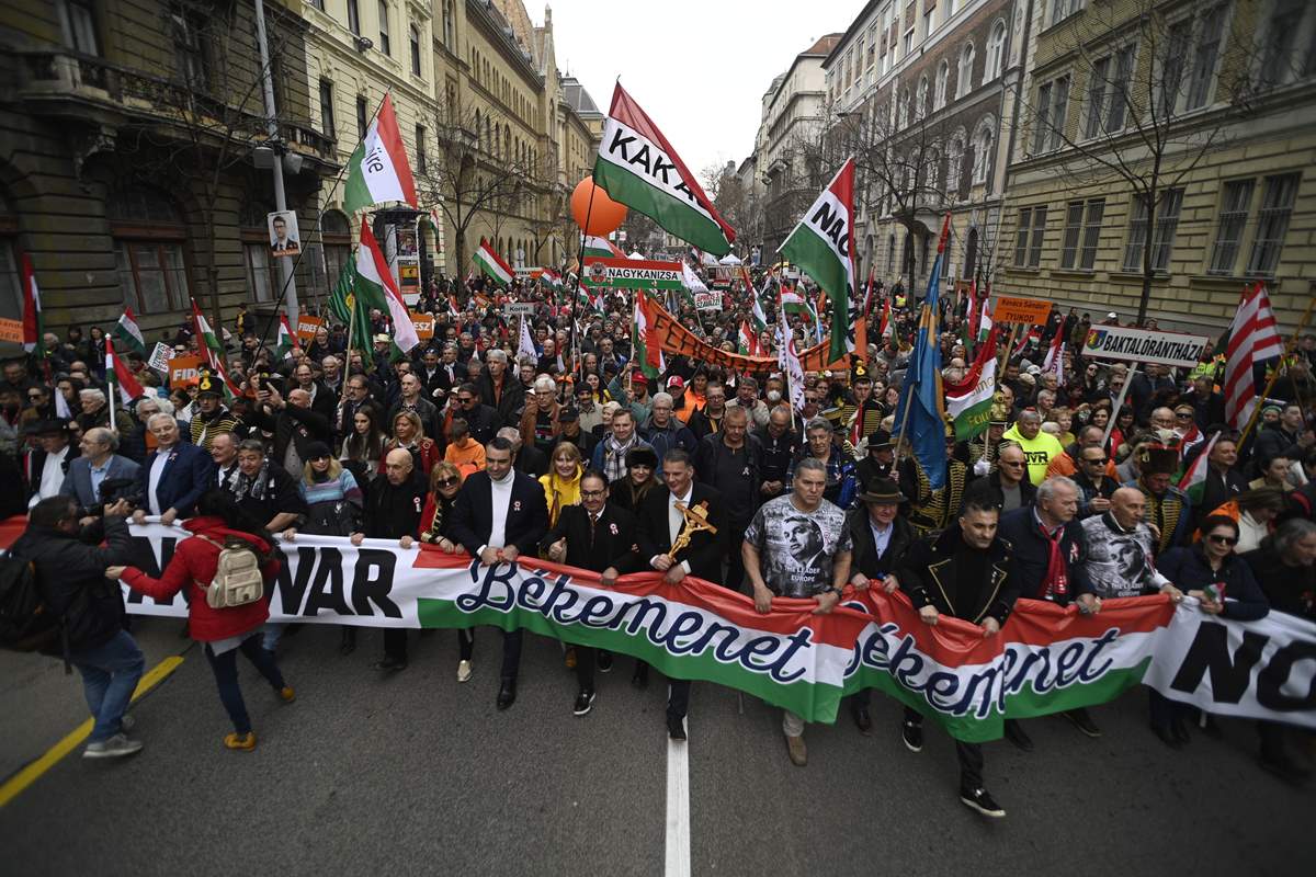 和平 2022 年 XNUMX 月 fidesz 匈牙利 布达佩斯 奥尔班