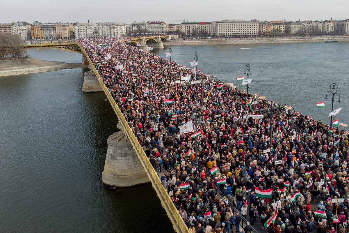 Marcha por la paz de 2022 en Budapest, Hungría. Foto: MTI