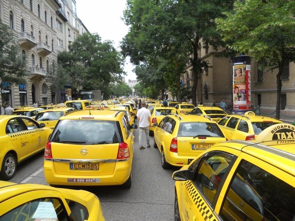 taxi auta budapešť