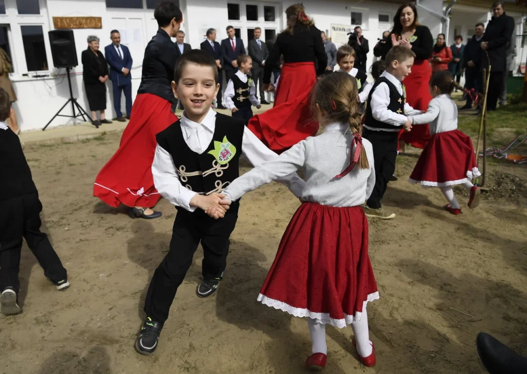 Hungarian children dancing in folk costume