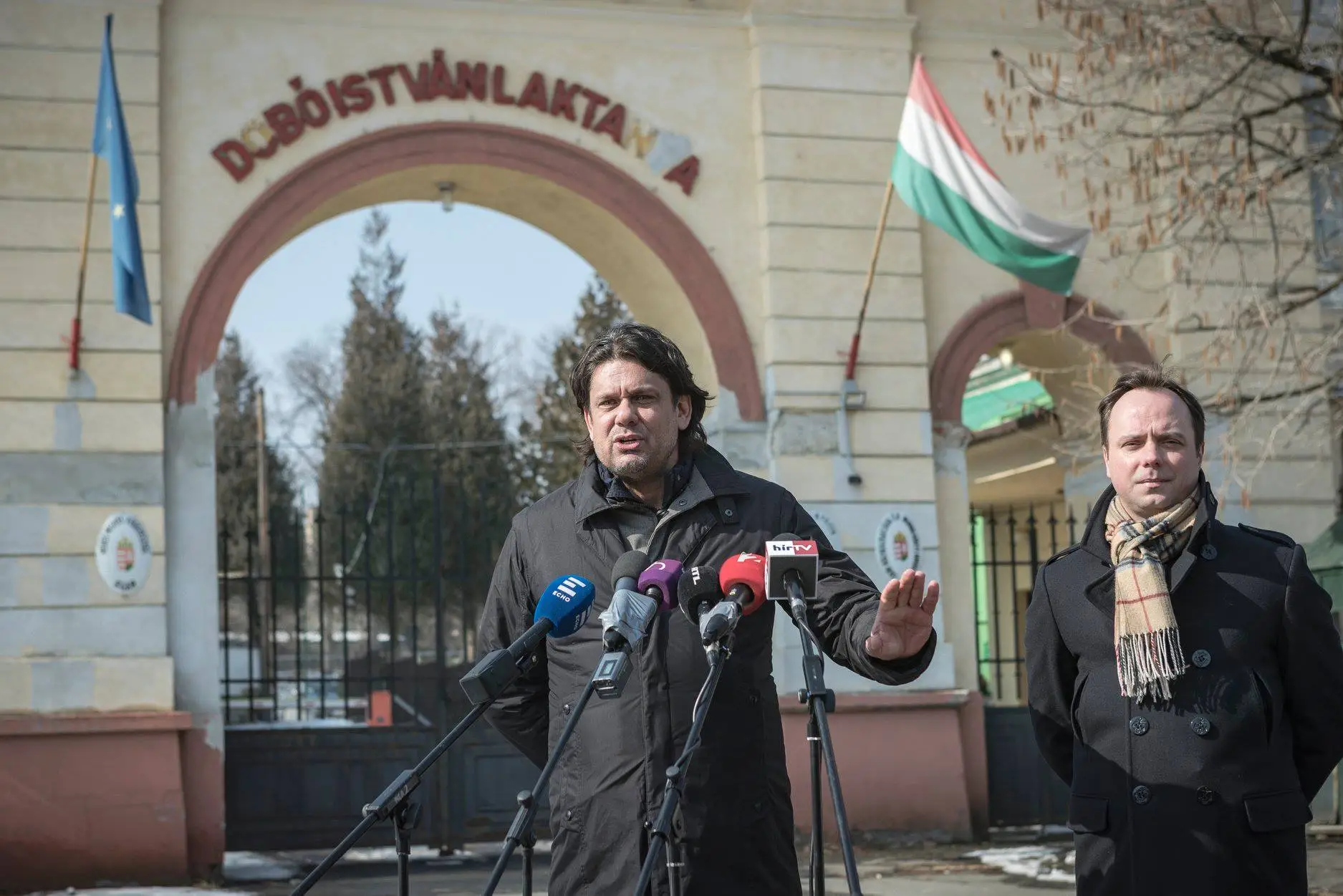 Fidesz EP-csapatvezető: a magyar baloldal “még mindig a háború oldalán”