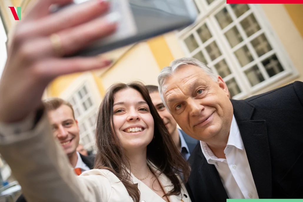 Viktor Orbán selfie