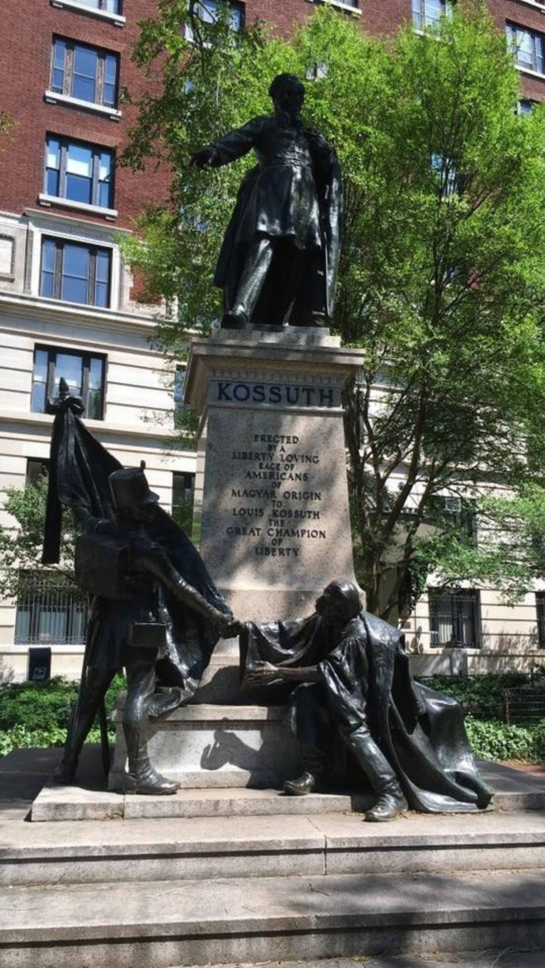 Statue de Kossuth Lajos