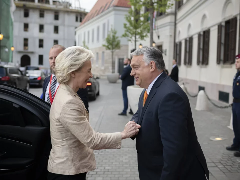 Ursula von der Leyen Viktor Orbán energy embargo Russia