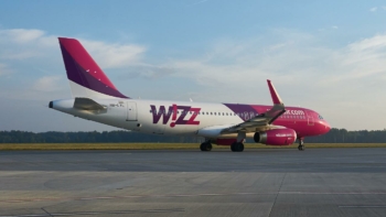 wizz air plane