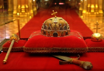Holy Crown and the crowning jewels