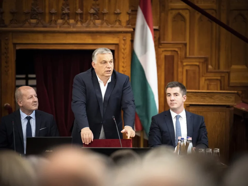 Orbán economy parliament war in Ukraine