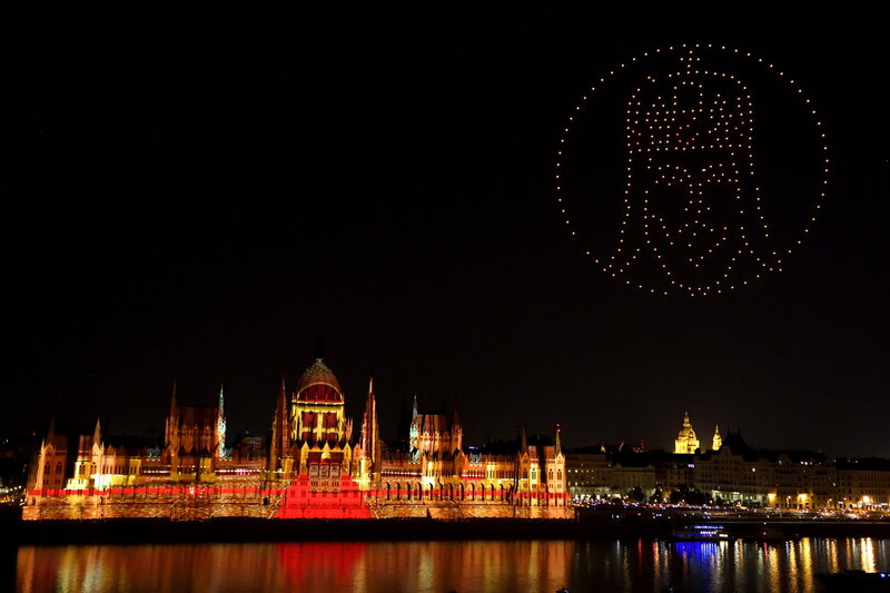 Nationalfeiertag der Feuerwerksflugshow Budapest