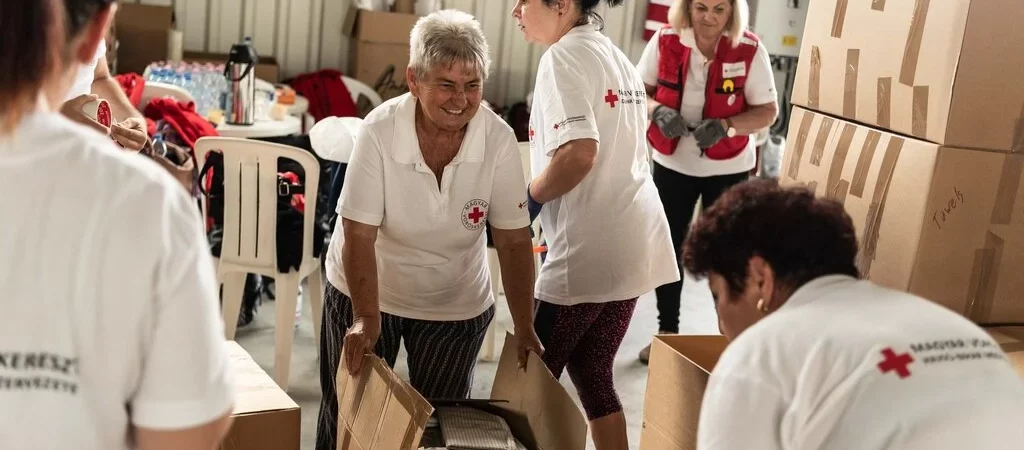 Hungarian Red Cross help Ukraine