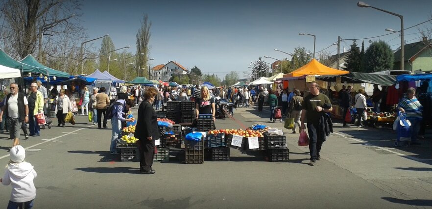 Markt am Bosnyák-Platz