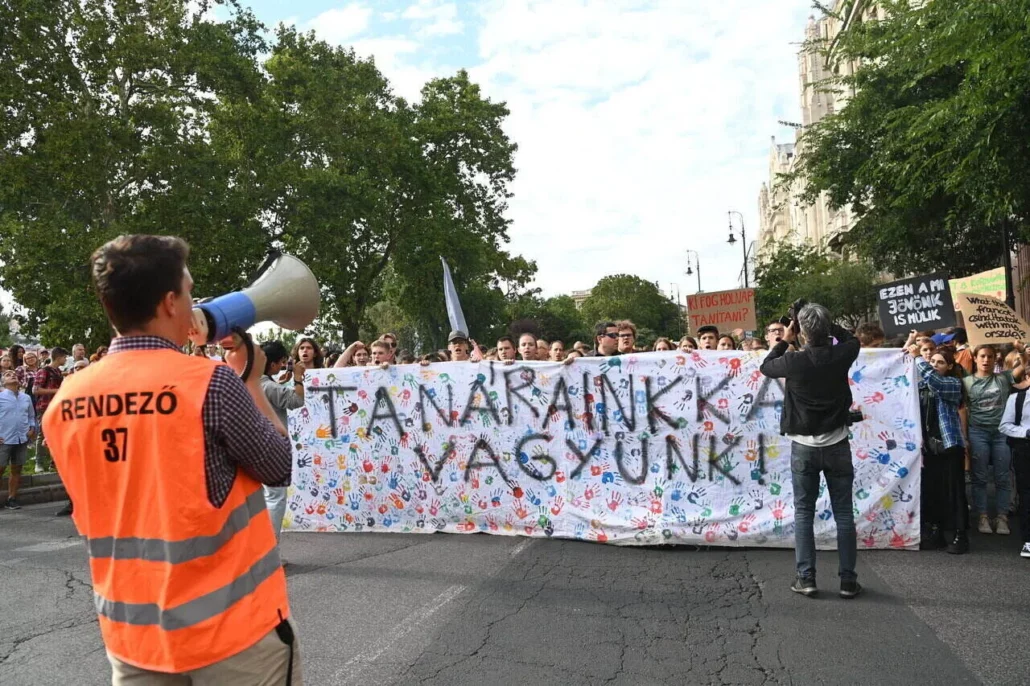 Budapest demonstration teacher student protest