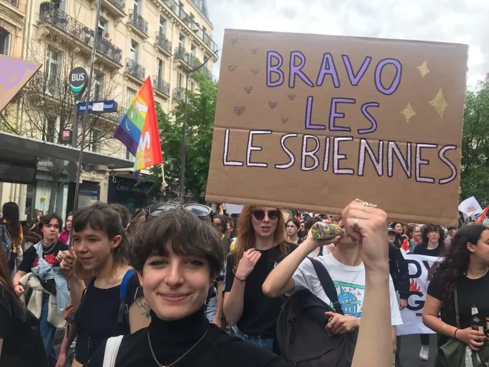 Lesbians march Budapest
